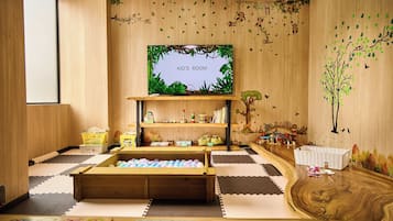 Área de juegos infantiles bajo techo