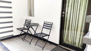 Terrace/patio - Odaita Hotel (Pamekasan)