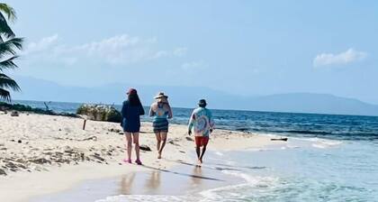 Beautiful Beach Home & Atlan tour.