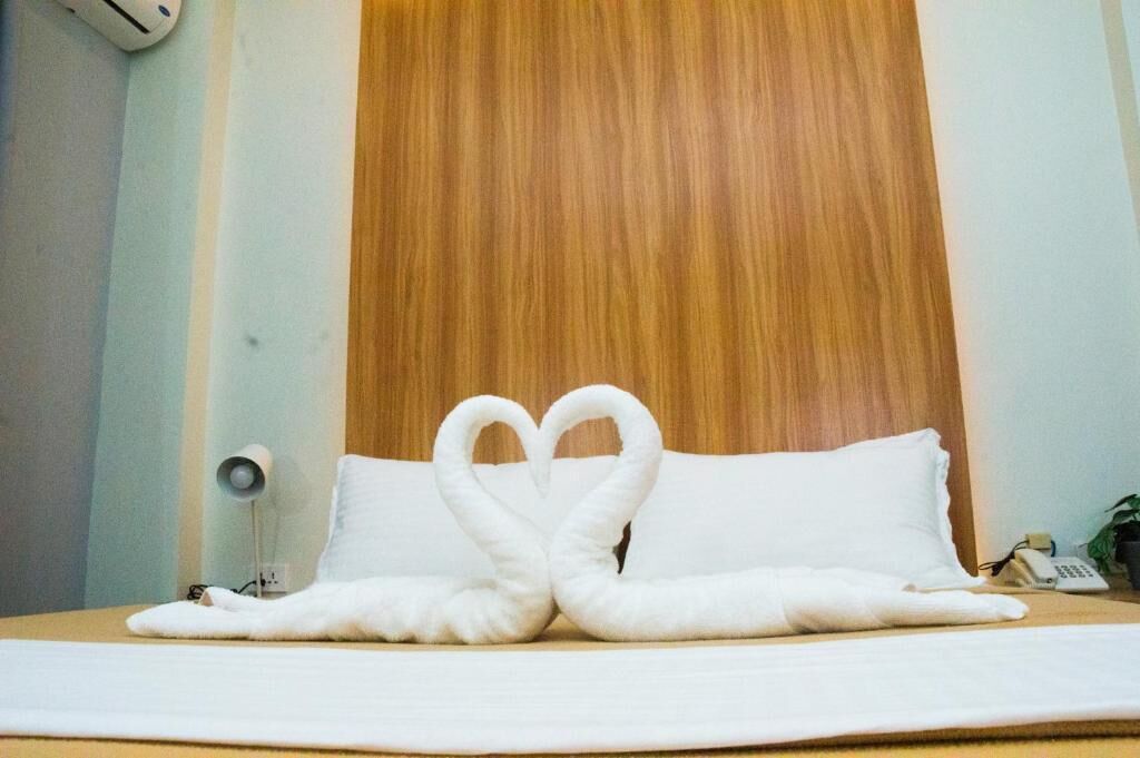 Photo - ELTI SUITES By Bluebookers