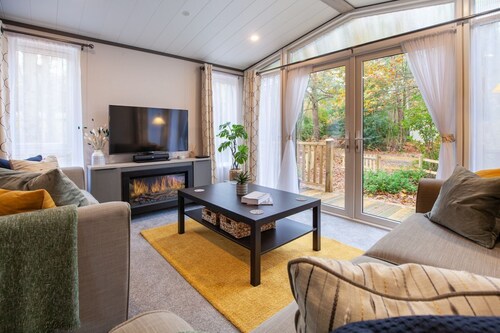 Wildwood - modern Kelling Heath caravan