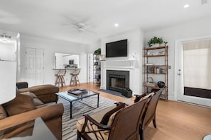 TV, fireplace