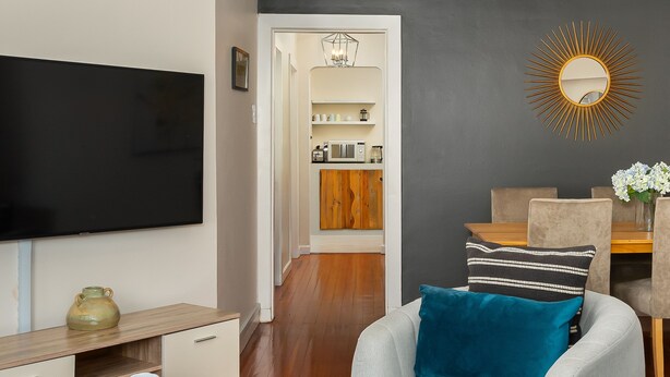 Interior - Montreux 19 (Cape Town)