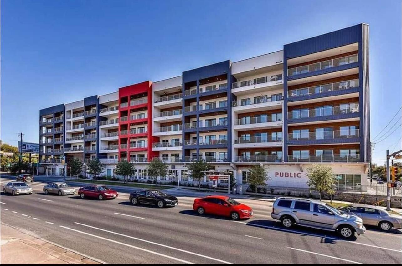 LOFT Minutes Away From Downtown!