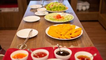 Daily buffet breakfast for a fee