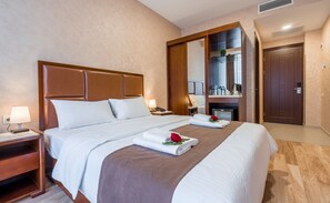 Minibar, blackout curtains, iron/ironing board, free WiFi - Hotel Aura in Digomi (Tbilisi)