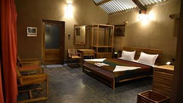 1 bedroom, premium bedding, minibar, individually decorated