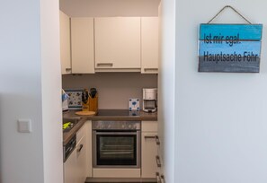 Réfrigérateur, four, plaque de cuisson, lave-vaisselle