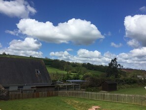 Property grounds - Cosy Thatched Coastal Retreat, close to Maidencombe beach & beautiful pubs. (Stokeinteignhead Torquay)