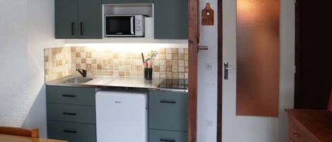 Frigorífico y microondas