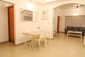 Căn hộ, 2 phòng ngủ | 2 phòng ngủ, bàn ủi/dụng cụ ủi quần áo 