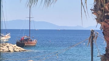 Private beach, sun-loungers, beach umbrellas
