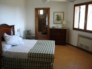 2 Schlafzimmer, Reisekinderbett, WLAN