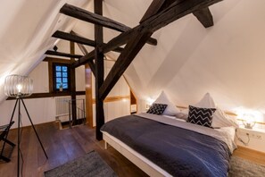1 bedroom, iron/ironing board, free WiFi, bed sheets - Exceptional overnight stay in a fortified tower (Bad Hersfeld)