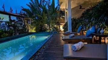 Piscine extérieure