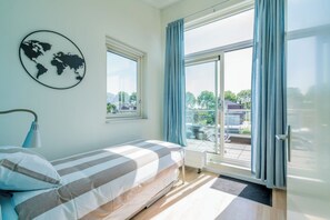 3 bedrooms, iron/ironing board