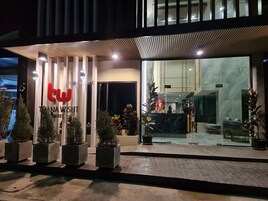 施設の正面