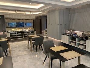 Restaurant - Thana Wisut Hotel (Bangkok)