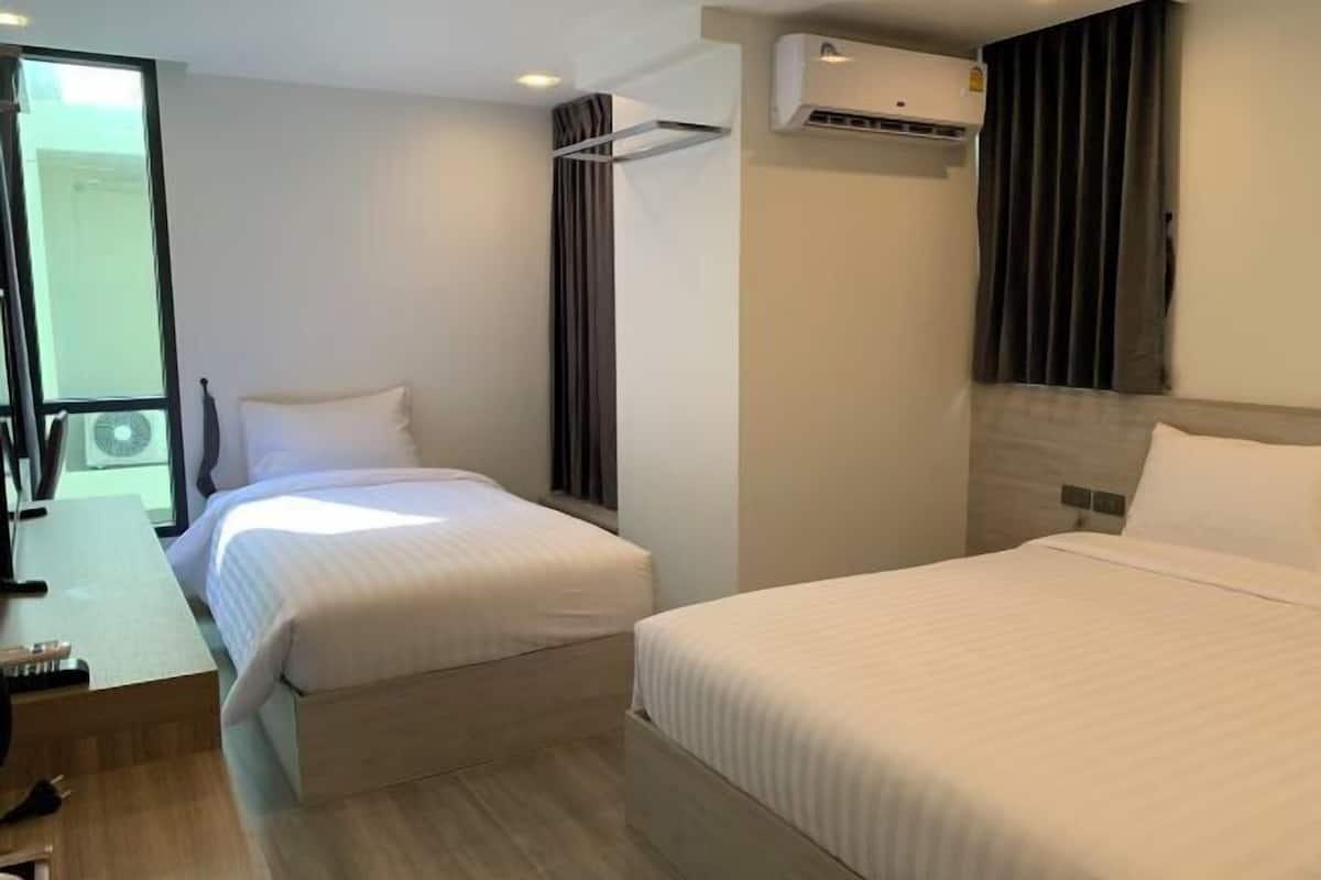 In-room safe, desk, free WiFi, bed sheets