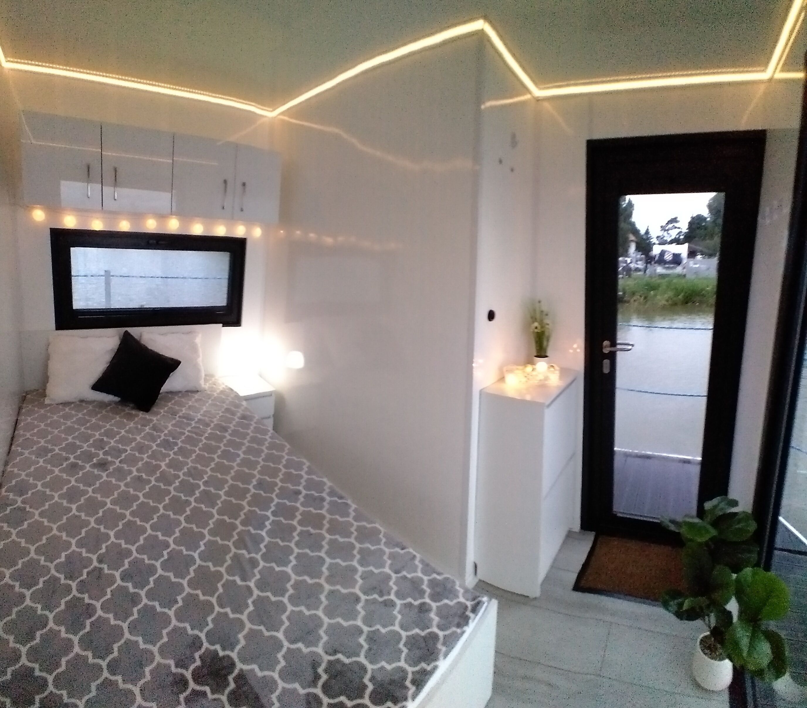 2 Schlafzimmer, Zimmersafe, Schreibtisch, WLAN