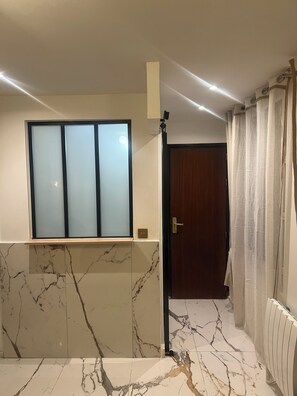 Interior - Prestigious Studio on Île St Louis (Paris)