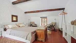 2 bedrooms, iron/ironing board, WiFi, bed sheets - Olive Mill Immersed in Nature with Private Pool and Organic Vegetable Patch (Pigna)