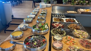 Daily buffet breakfast for a fee - The Seven Seas Tel Aviv (Tel Aviv)