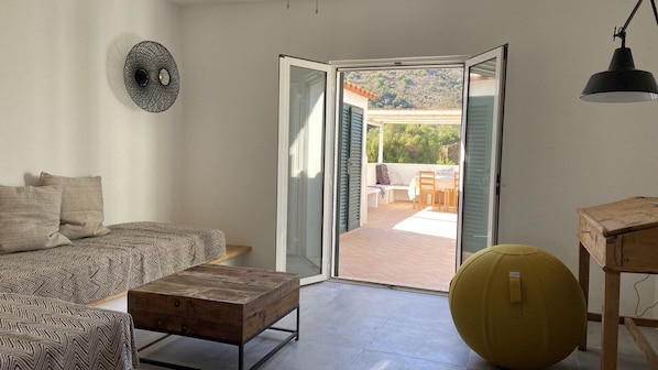 Takka, kirjoja, stereot