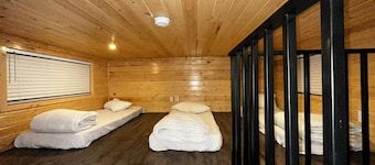 Grand Canyon South Rim: Private Cabin: Sleeps 8