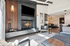 TV, fireplace