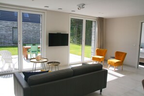 Smart TV - 10-persoons Familie Vakantiehuis. Bij het Strand van Callantsoog (Callantsoog)