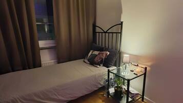 1 sovrum, wi-fi och sÀngklÀder