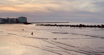Designer Wohnung nur 450 m vom Strand entfernt!