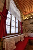 Junior Suite | Desk, laptop workspace, soundproofing, iron/ironing board