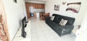 TV, DVD player, foosball, table tennis - 1 Bedroom Apartment With Air Conditioning & Free WIFI Pool & Sea View (Costa Adeje)