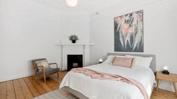 3 bedrooms, iron/ironing board, travel cot, free WiFi