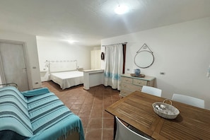 5 bedrooms, iron/ironing board, travel crib, free WiFi