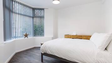 4 bedrooms, WiFi, bed sheets