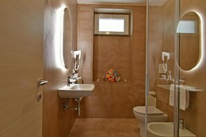 Free toiletries, hair dryer, slippers - San Anton Hotel (Trecastagni)
