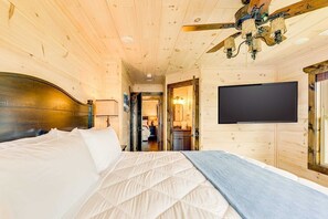 3 bedrooms, iron/ironing board, travel cot, free WiFi