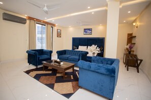 Studiosuite | Bügeleisen/Bügelbrett