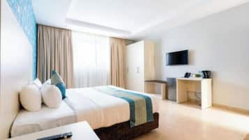Deluxe Double Room | Premium bedding, Select Comfort beds, in-room safe, laptop workspace