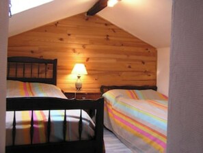 2 Schlafzimmer, Bügeleisen/Bügelbrett, Reisekinderbett, Bettwäsche
