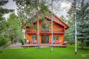 Exterior - Rustic Modern Home w/ Hot Tub & Peaceful surroundings (Donnelly)