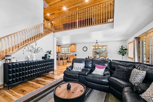 Smart TV, lareira, videogames