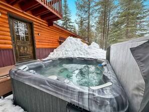 Tina de hidromasaje al aire libre