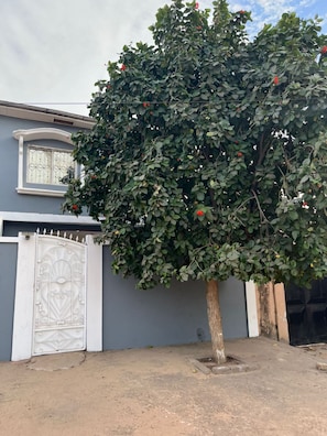Front of property - Champions Lodge Brusubi Gambia (Brufut)