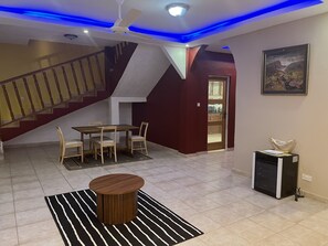 In-room dining - Champions Lodge Brusubi Gambia (Brufut)