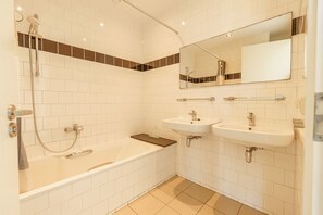 Bathroom - Vacation home in a unique location at the foot of the dunes (Callantsoog)