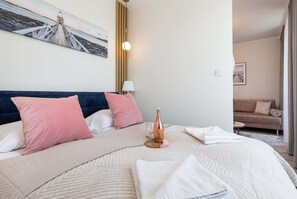 1 habitación, tabla de planchar con plancha, wifi y ropa de cama 